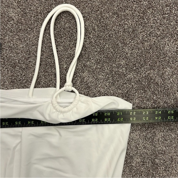 Express Women’s Tank Size XL Skimming Scoop Neck Double Strap Loop White NWT $54 - Picture 10 of 16